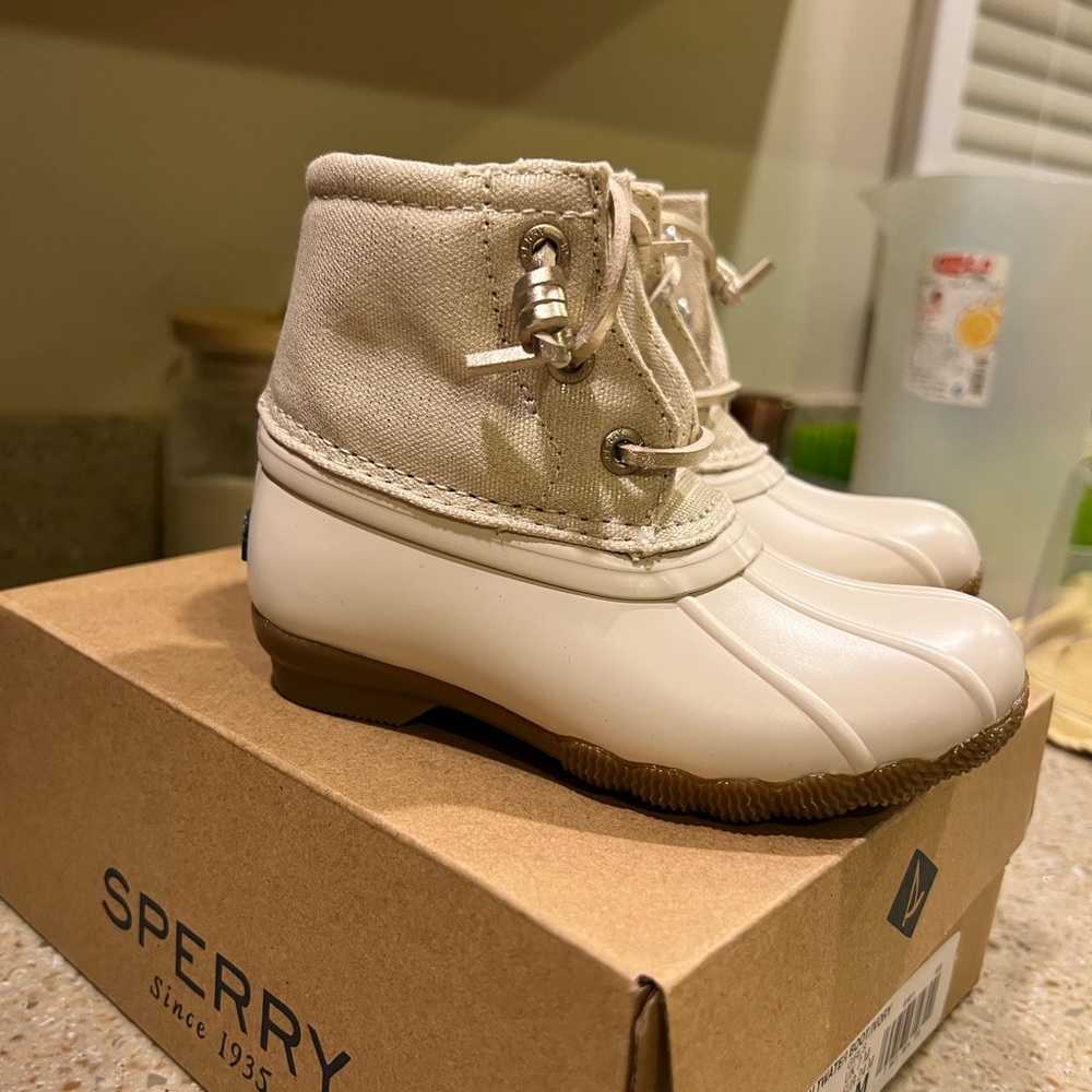 Gold/tan toddler sperry boots brand new with box
